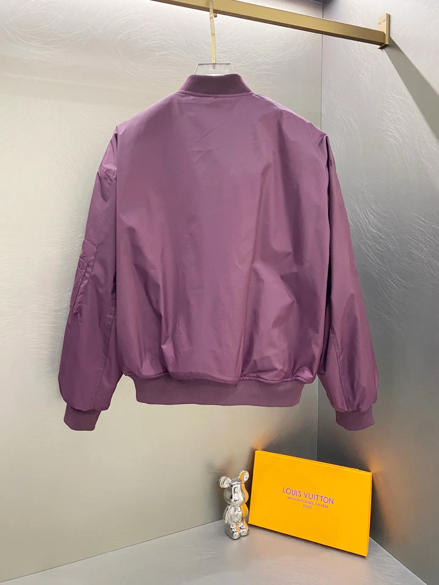 Balenciaga FW 25 Same Style Authenticlampo/ ， Purple ：Black Size：44 46 48 50 （S M L XL） 44 146 69 66 65 46 150 71 68 66 48 154 73 69 67 50 158 75 70 68